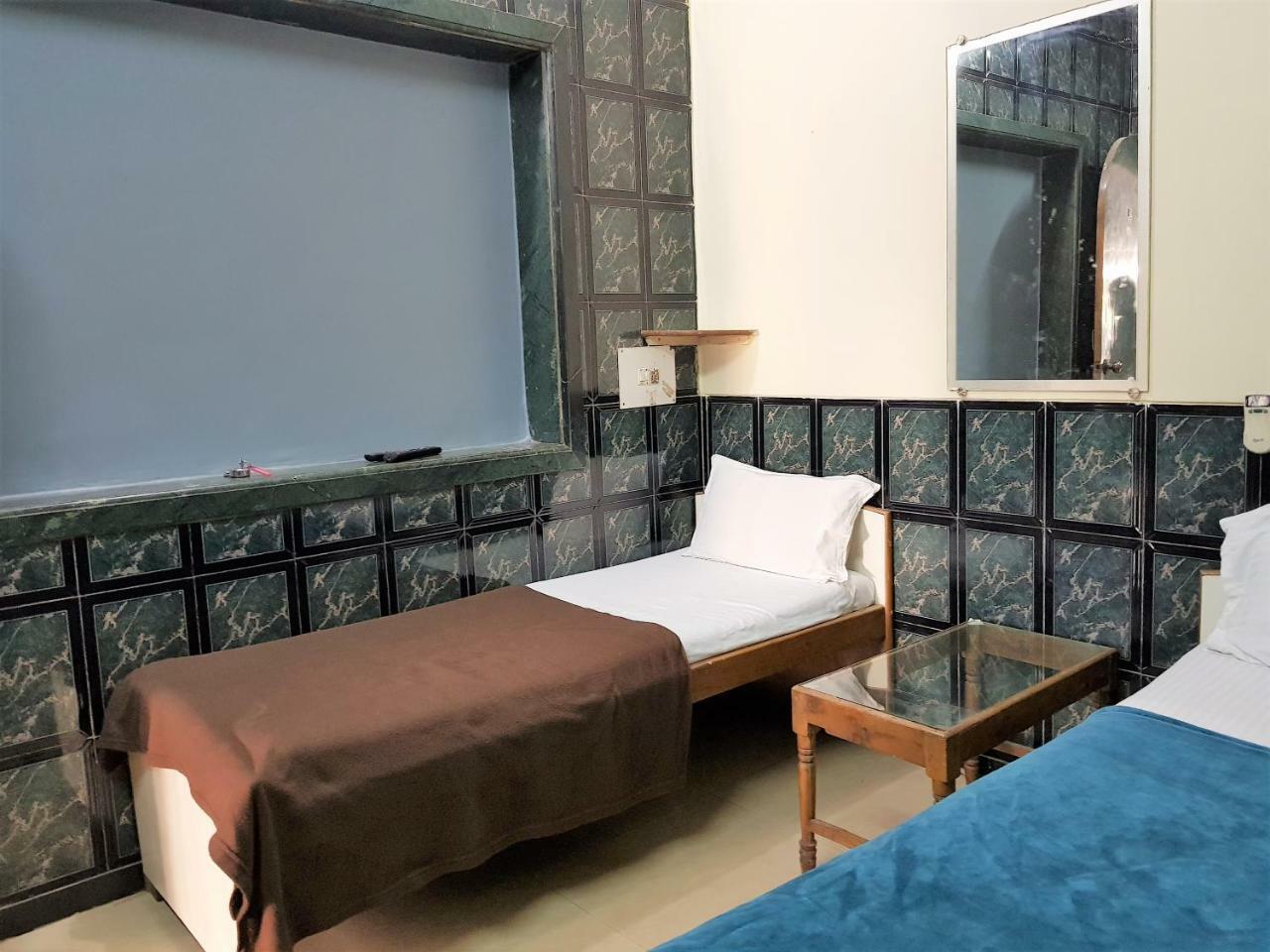 Hexa Metro Plaza Hotel Bombay Eksteriør billede